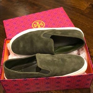 Tory Burch Max Slip in Suede
